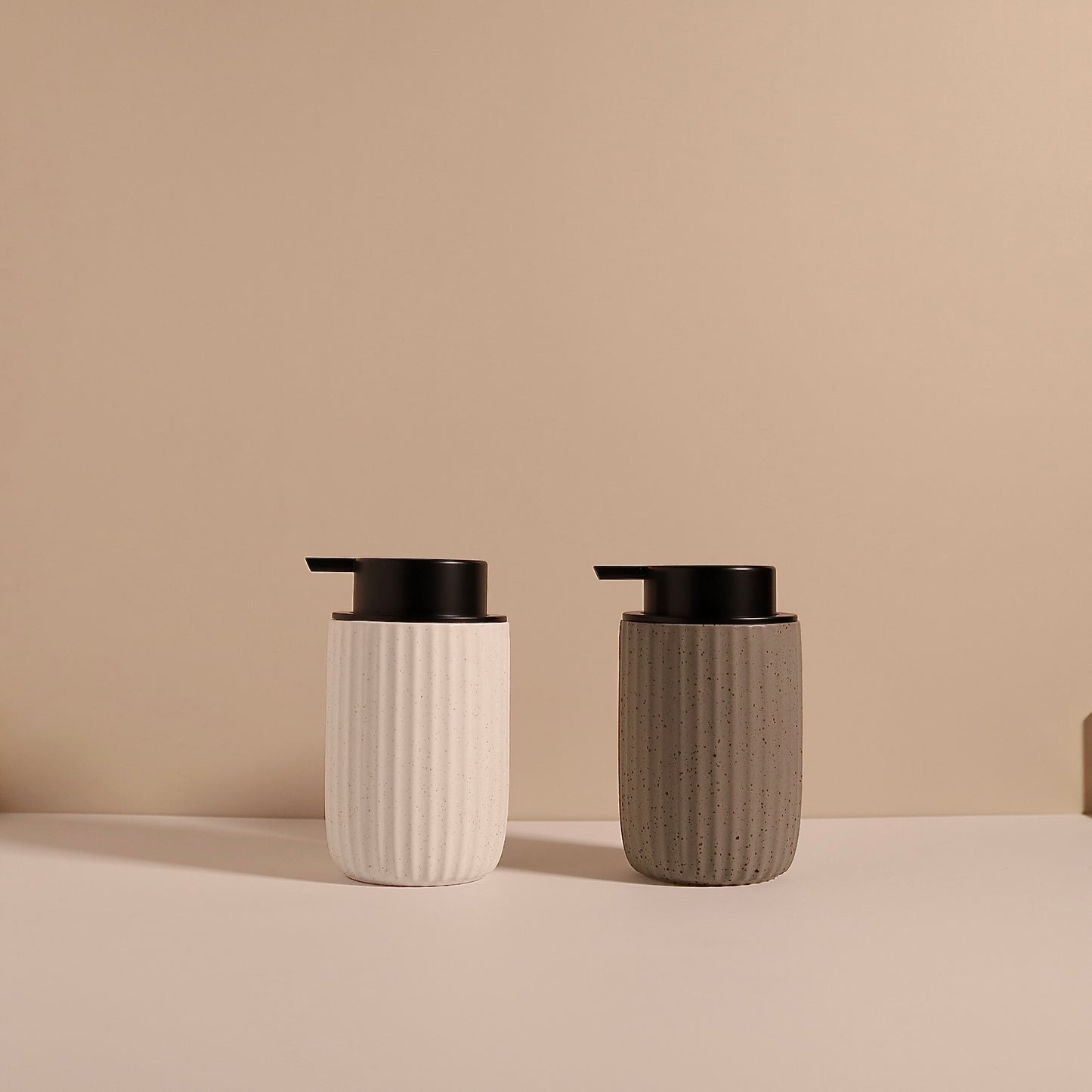 GLITTERTIND Ceramic Grooved Dispenser (Foam and Liquid)
